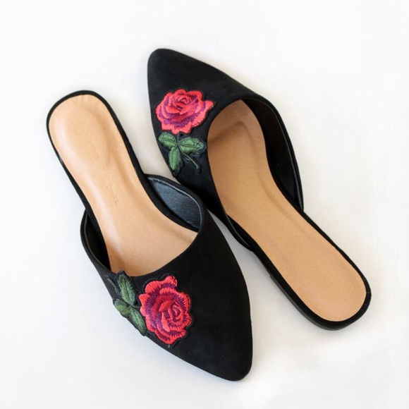 pippa-257 black suede flower patch mule slipper - Picture 4 of 6